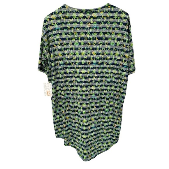 Patterned Short Sleeve Top - Picture 3 of 4